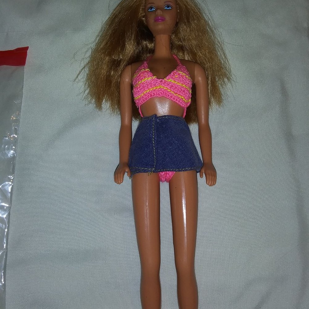 Vintage 1998 Butterfly Art Barbie